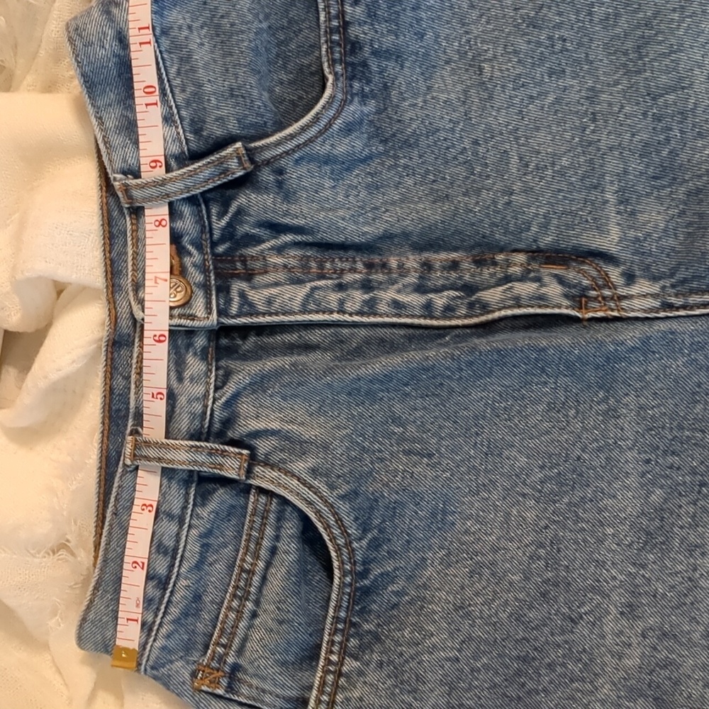 Bill Blass Petite Jeans, Size 8P - Picture 14 of 15